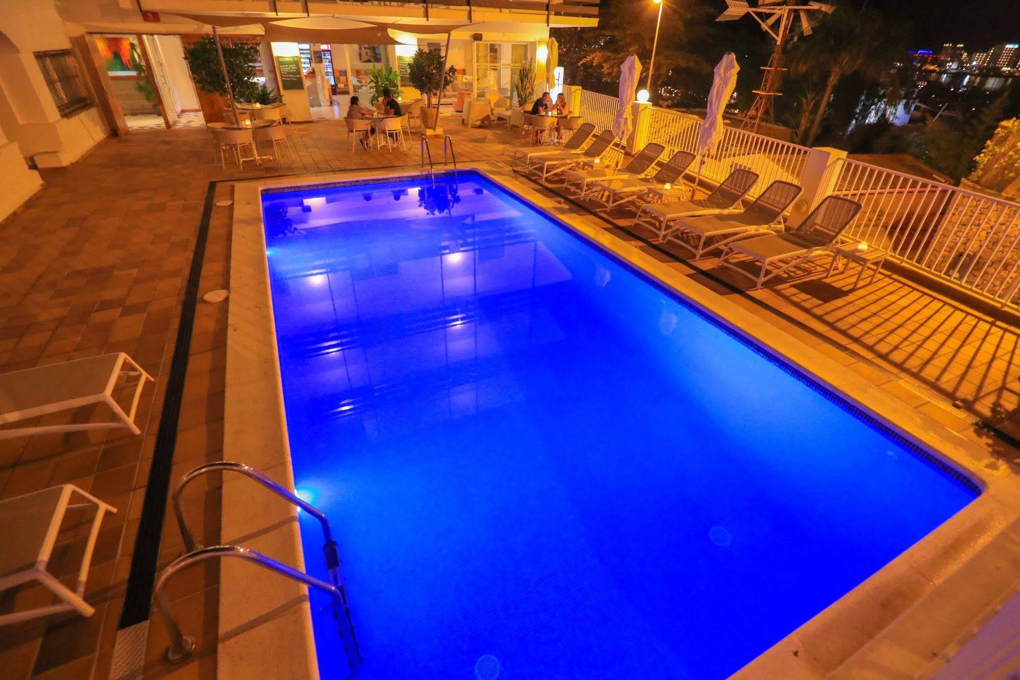 Es Mitjorn Hotel Sant Antoni de Portmany Dış mekan fotoğraf