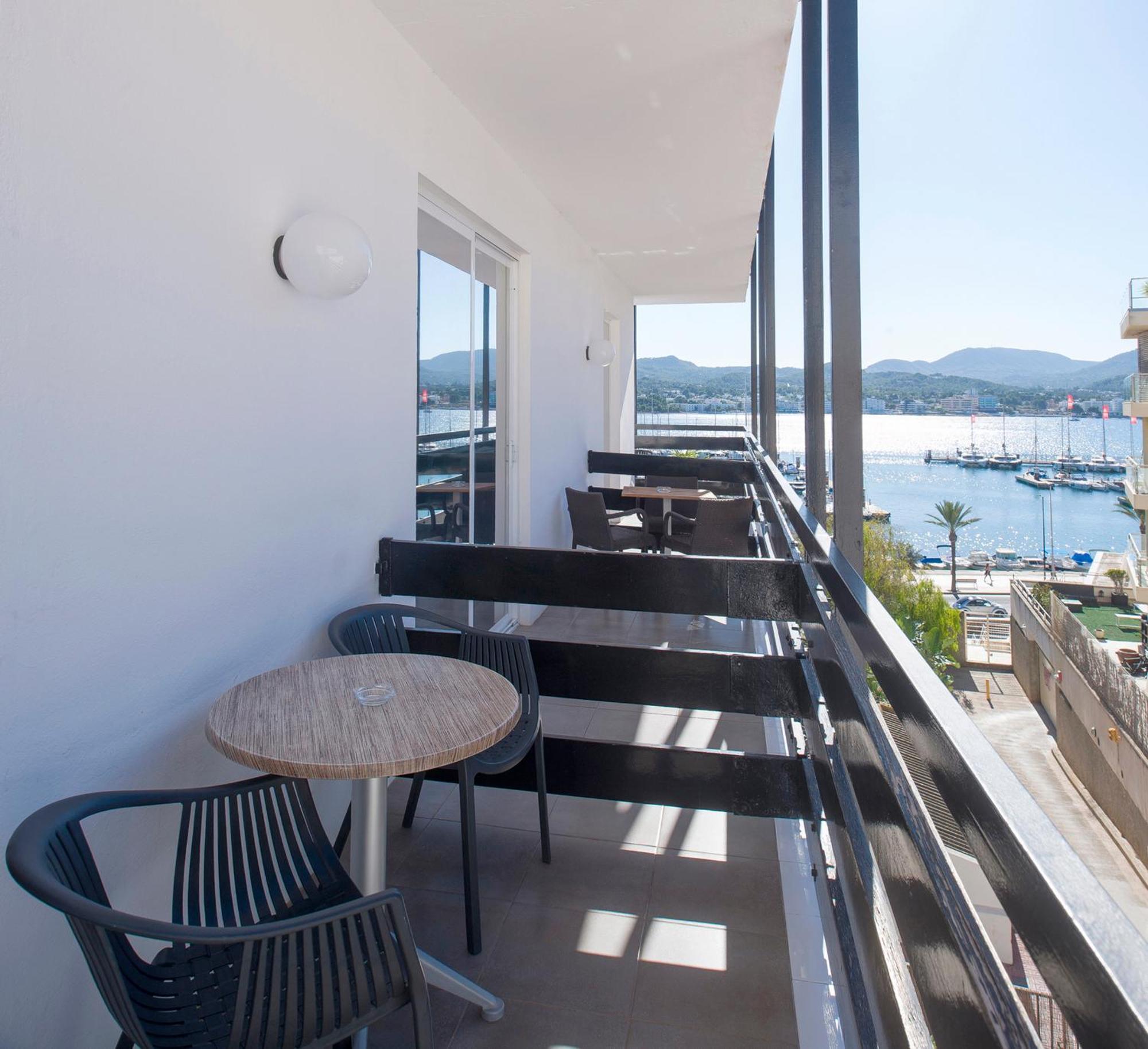 Es Mitjorn Hotel Sant Antoni de Portmany Dış mekan fotoğraf