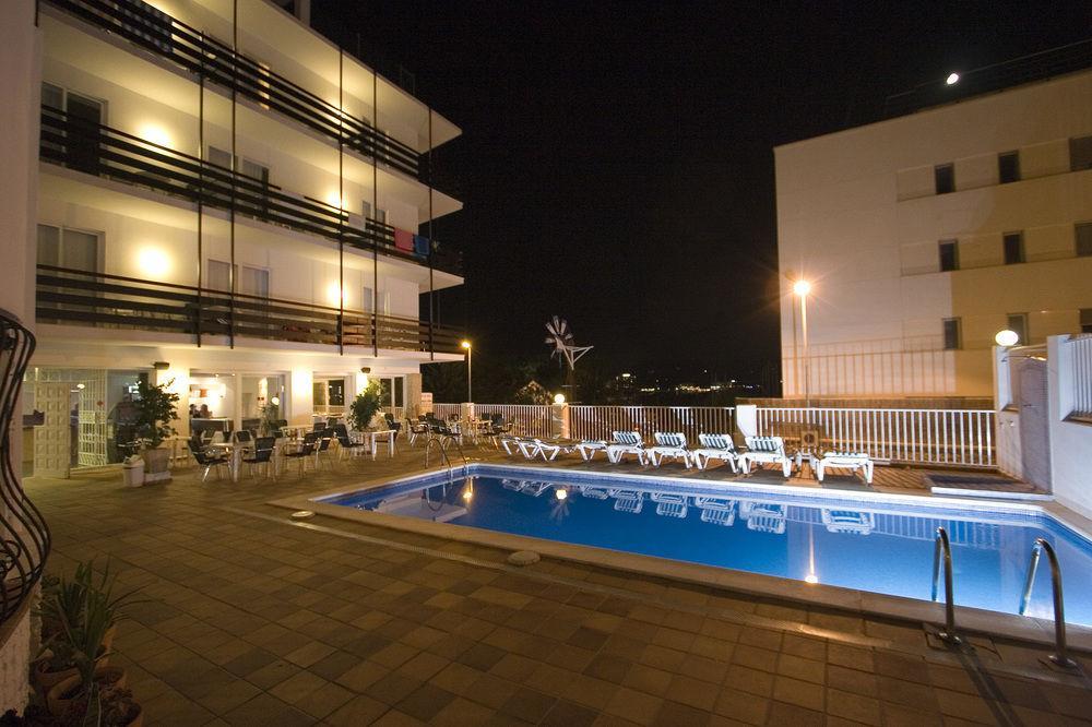Es Mitjorn Hotel Sant Antoni de Portmany Dış mekan fotoğraf